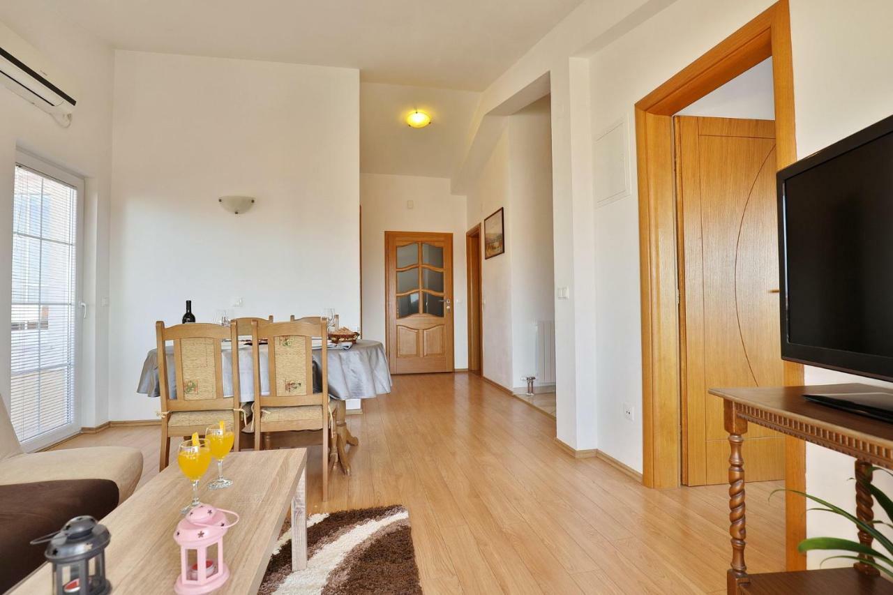 Apartments Dijana Zadar Exteriör bild